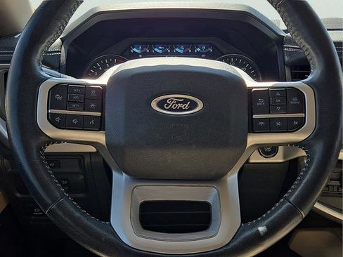 Used 2022 Ford Expedition XLT RWD image 10