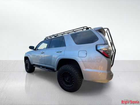 Used 2015 Toyota 4Runner Limited AWD/4WD image 3