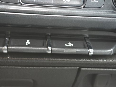 Used 2018 Chevrolet Silverado 1500 W/T w/ Trailering Package image 21