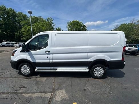 Used 2024 Ford Transit 250 Low Roof w/ Exterior Upgrade Package RWD image 4