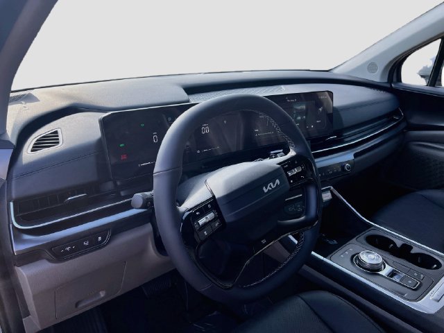 New 2027 Kia Carnival LXS FWD image 9