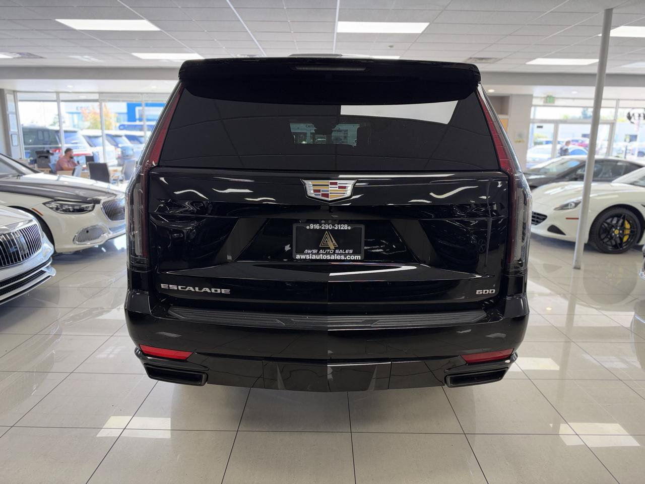 Used 2021 Cadillac Escalade ESV Sport AWD/4WD image 3