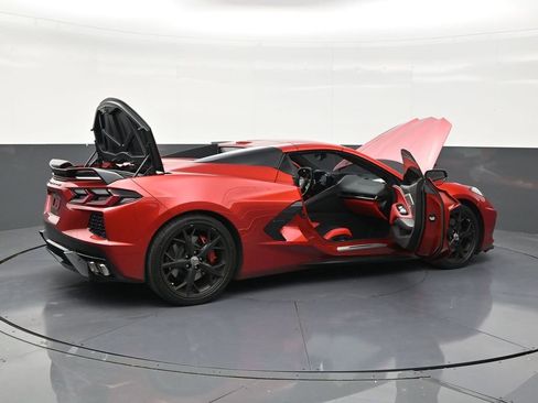 Used 2021 Chevrolet Corvette Stingray Premium Conv w/ Z51 Performance Package RWD image 28
