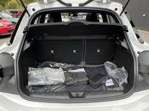 New 2026 MINI Cooper 4-Door Hardtop image 24