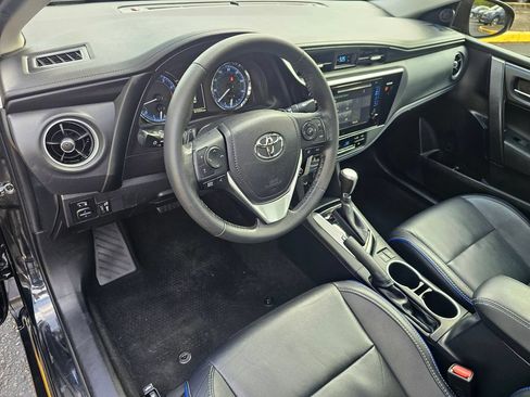 Used 2017 Toyota Corolla XSE w/ Carpet Mat Package (TMS) FWD image 19