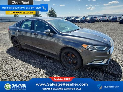 Used 2017 Ford Fusion SE w/ Fusion SE Technology Package FWD image 5