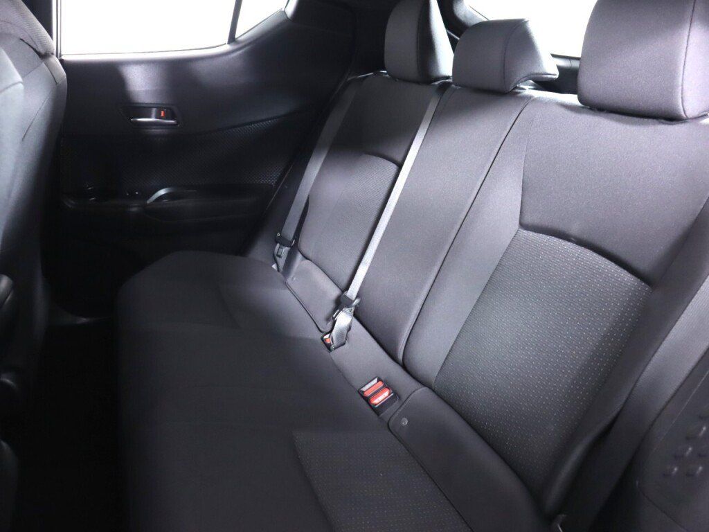 Used 2018 Toyota C-HR XLE FWD image 33