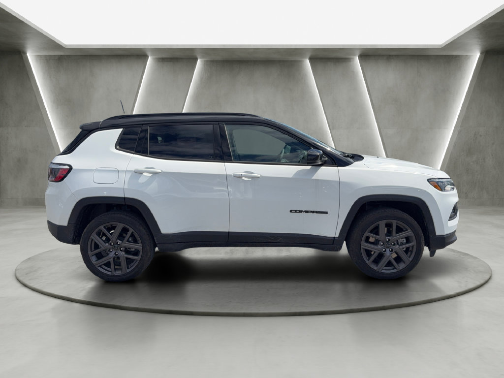 Used 2026 Jeep Compass Limited AWD/4WD image 8