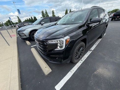 Used 2023 GMC Terrain SLE w/ Driver Convenience Package AWD/4WD image 18