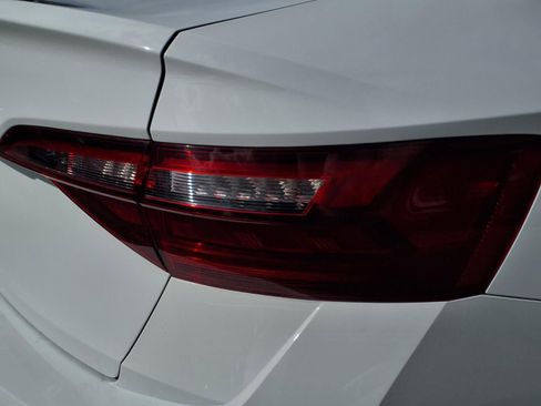 Used 2023 Volkswagen Jetta Sport image 6