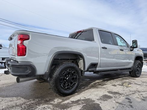 Used 2025 Chevrolet Silverado 2500 Custom w/ Custom Value Package image 11
