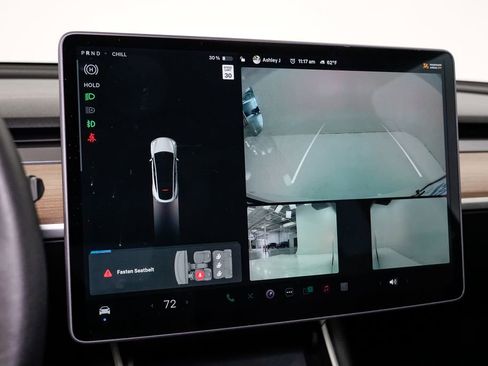 Used 2021 Tesla Model Y Long Range image 12