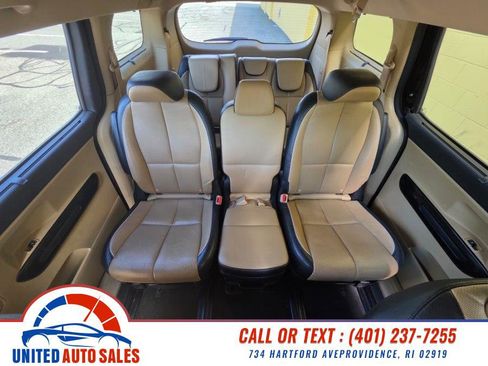 Used 2017 Kia Sedona EX FWD image 21