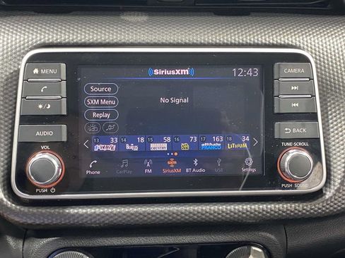 Used 2019 Nissan Kicks SV FWD image 27