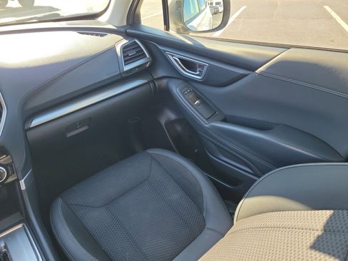 Used 2020 Subaru Forester Premium image 18