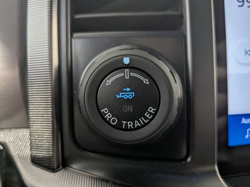 Used 2025 Ford F150 Platinum AWD/4WD image 23