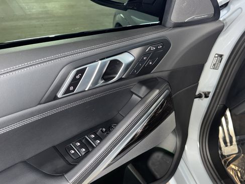 Used 2024 BMW X6 M60i image 18