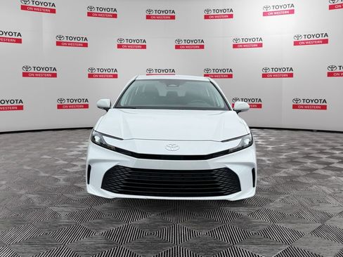 Used 2025 Toyota Camry LE w/ Convenience Package FWD image 8