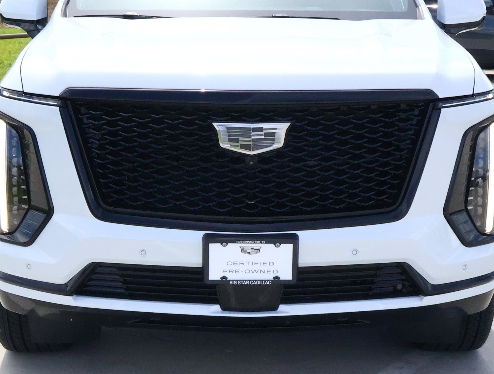 Certified 2026 Cadillac Escalade ESV Platinum Sport w/ LPO, ONYX Package AWD/4WD image 8