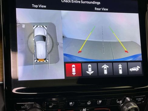 Used 2023 Jeep Grand Cherokee Summit image 32