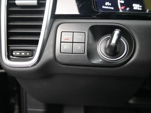 Certified 2023 Porsche Cayenne image 24