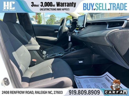 Used 2020 Toyota Corolla LE image 19