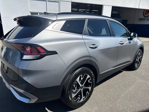 Certified 2025 Kia Sportage EX w/ Premium Package FWD image 6