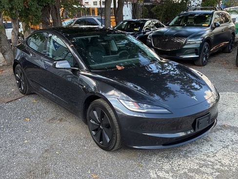 Used 2024 Tesla Model 3 Long Range AWD/4WD image 7