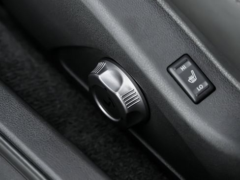 Used 2009 Nissan GT-R Premium image 26