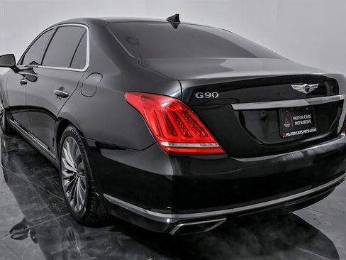 Used 2018 Genesis G90 5.0 Ultimate image 8