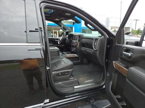 Used 2021 Chevrolet Silverado 2500 High Country w/ Z71 Off-Road Package AWD/4WD image 50