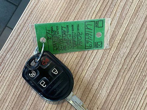 Used 2014 Ford F250 Platinum w/ FX4 Off-Road Package image 30