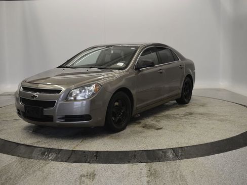 Used 2012 Chevrolet Malibu LS image 2