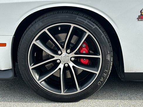 Used 2016 Dodge Challenger R/T Scat Pack image 25