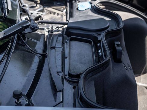 Used 2006 Ford GT image 49