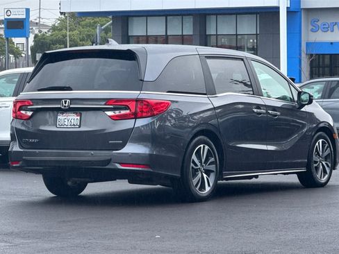 Certified 2021 Honda Odyssey Touring image 4