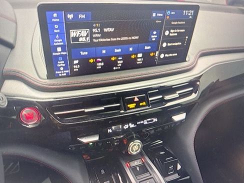 Used 2025 Acura MDX A-Spec image 9