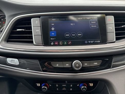 Used 2020 Buick Enclave Essence w/ Sound and Sites Package image 17