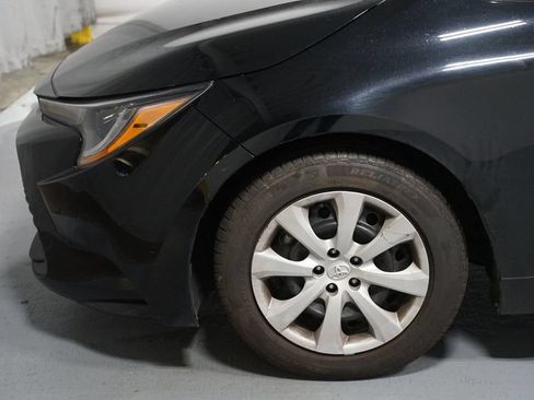 Certified 2023 Toyota Corolla LE FWD image 5