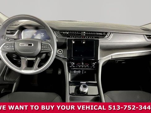 Used 2023 Jeep Grand Cherokee L Laredo AWD/4WD image 7