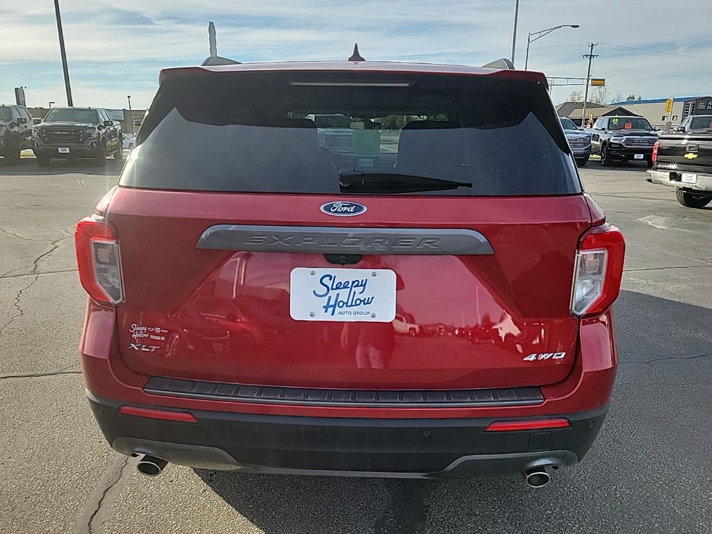Used 2021 Ford Explorer XLT w/ Equipment Group 202A AWD/4WD image 6