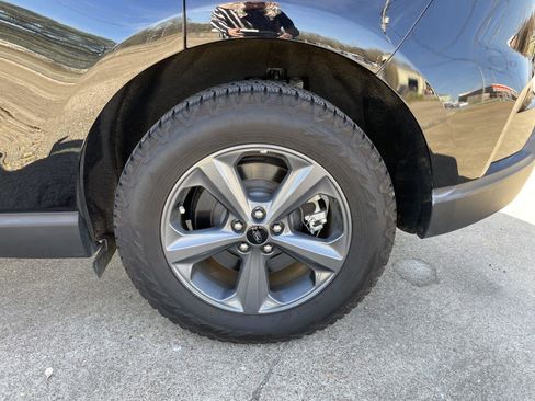 Used 2024 Ford Edge SEL w/ Sport Appearance Package image 49