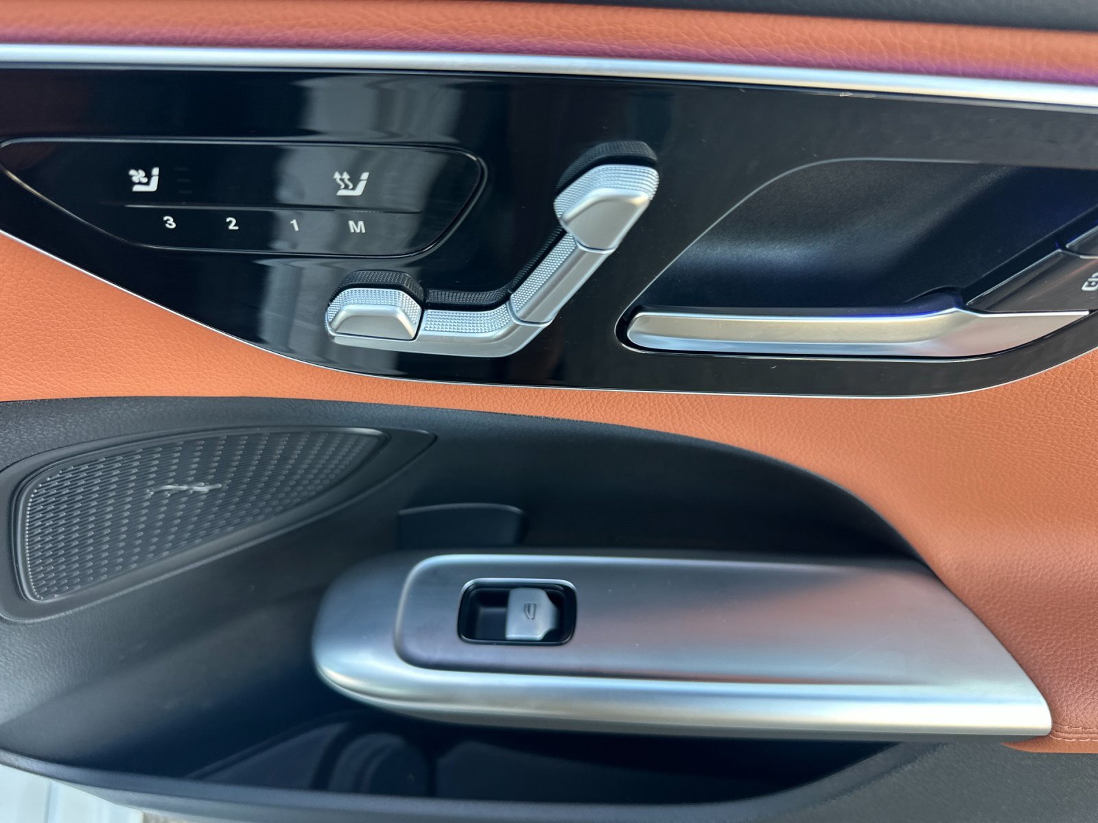 Used 2025 Mercedes-Benz C 300 Sedan image 20