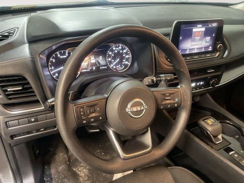 Used 2024 Nissan Rogue SV image 21