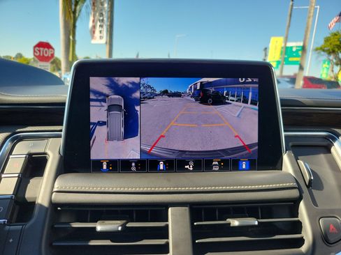 Used 2021 Chevrolet Tahoe Premier w/ Premium Package image 10