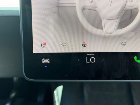 Used 2022 Tesla Model Y Performance AWD/4WD image 10