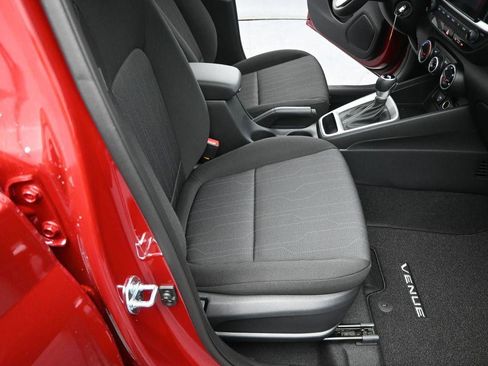 New 2026 Hyundai Venue SE image 31