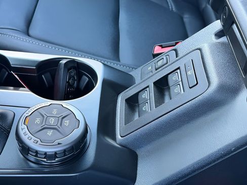 New 2025 Ford Bronco Badlands image 33