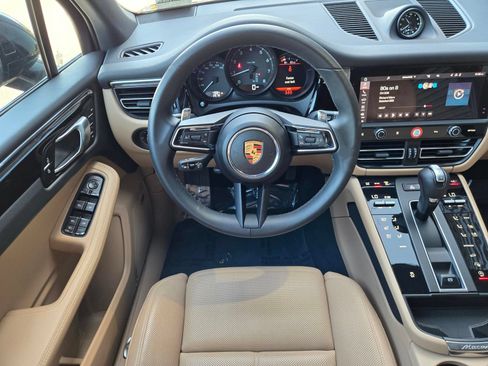 Certified 2025 Porsche Macan AWD/4WD image 14