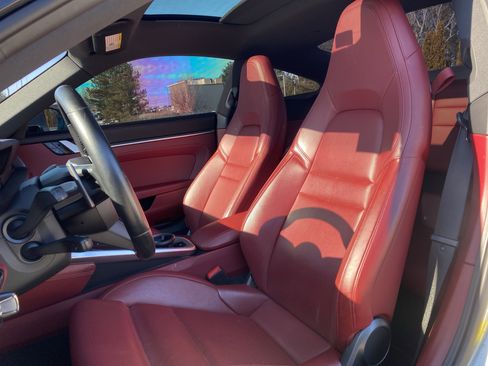 Used 2020 Porsche 911 Carrera S image 7